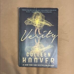 Verity Colleen Hoover soft cover book